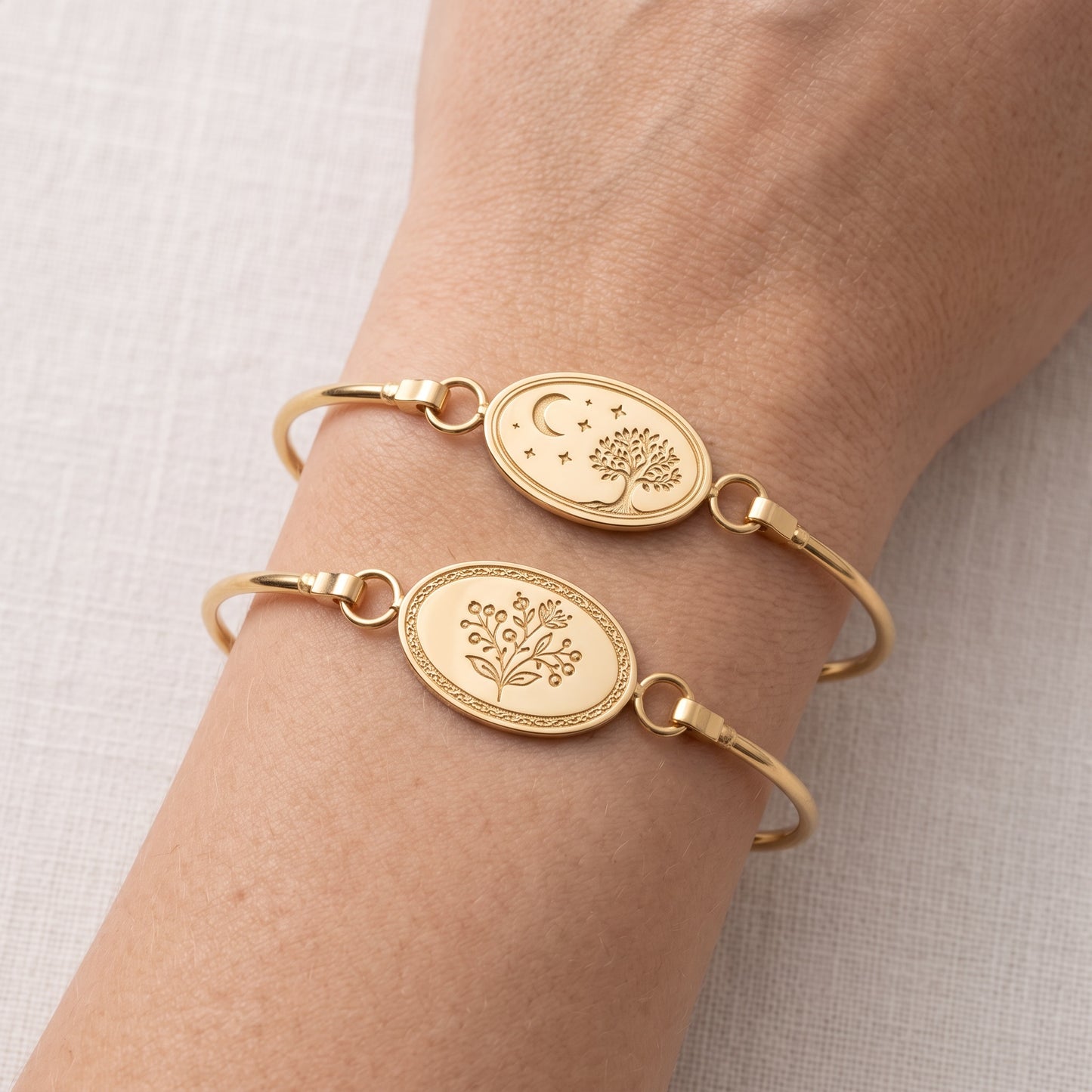 Oval Engravable Bangle