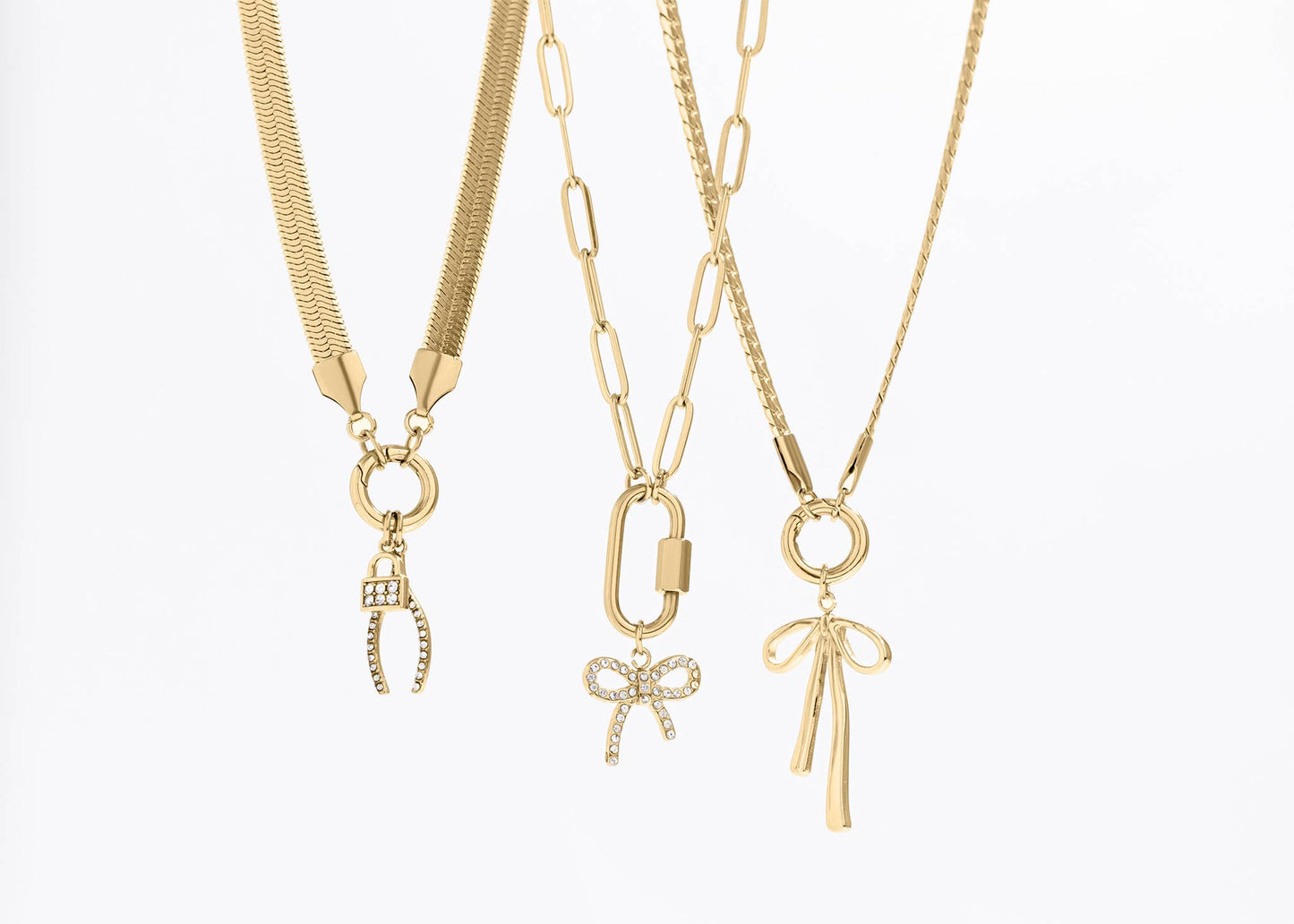18K Gold PVD Paperclip Carabiner Necklace: Gold / 16+2"